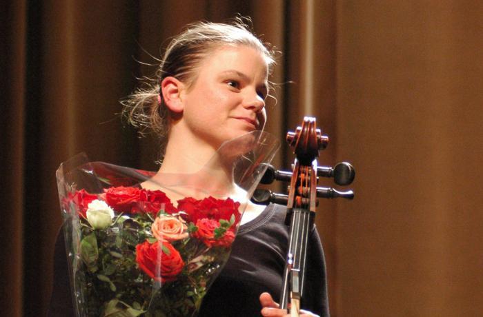 Anna Brikciusová - česká violoncellistka a básnířka (archív http://Festival.Brikcius.com )