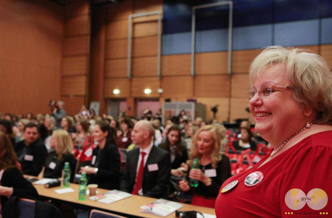 ROZHOVOR: LENKA ŠŤASTNÁ O PŘÍČINÁCH PLATOVÉ NEROVNOSTI