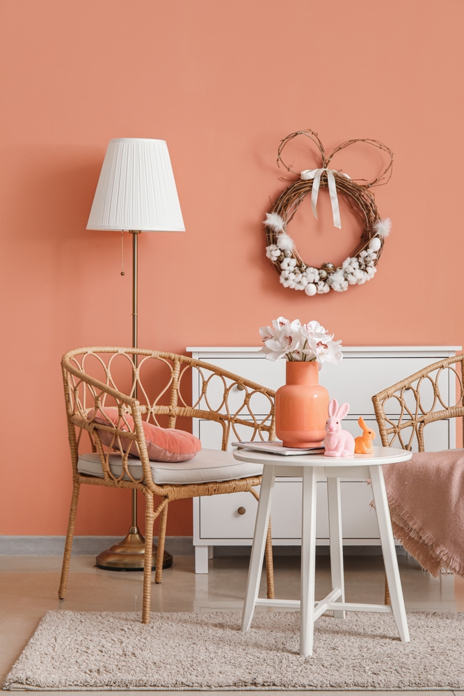 Interior,Of,Living,Room,With,Easter,Wreath,,Chairs,And,Table