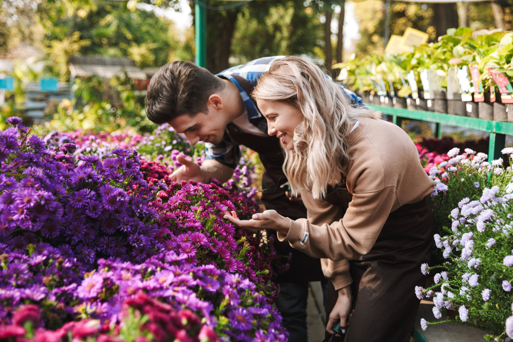 Image,Of,Two,Amazing,Gardeners,Posing,In,The,Nature,Greenhouse