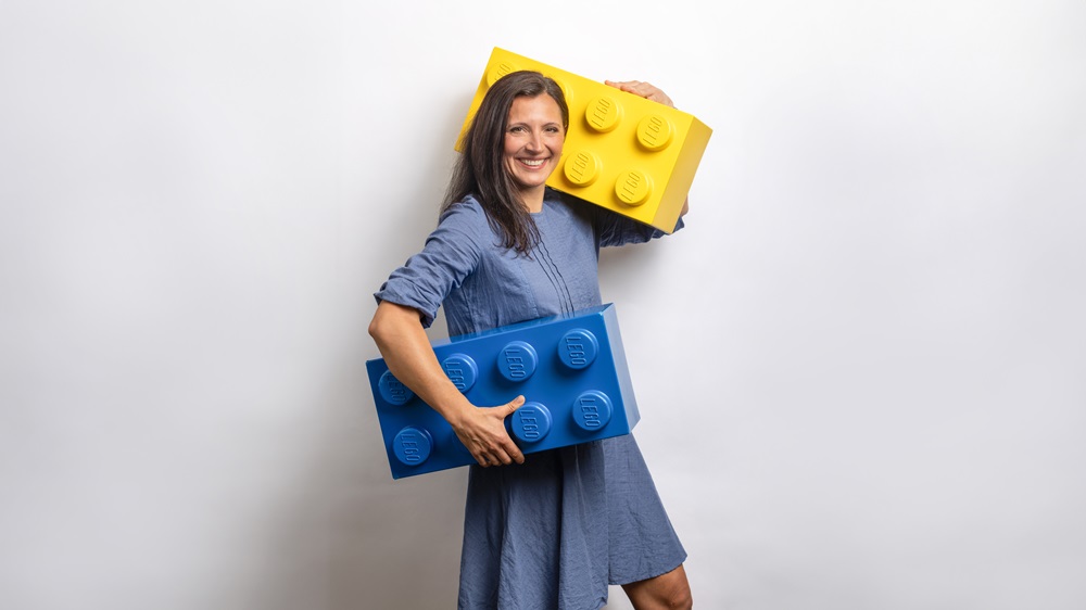 Iva Ambrožová: Rodiče si s dětmi málo hrají, chceme to změnit. LEGO má tu moc sbližovat, i to se mi na něm líbí