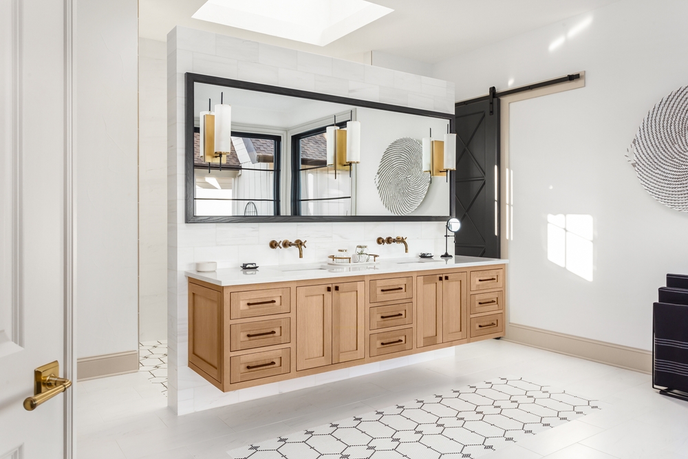 Bathroom,In,New,Luxury,Home,With,Floating,Double,Vanity,,Large