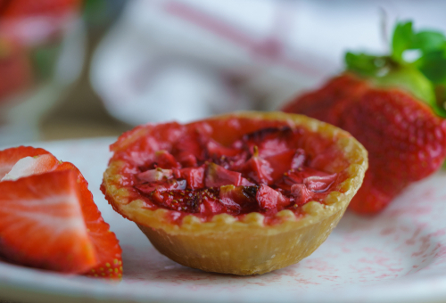 Mini,Strawberry,Pie