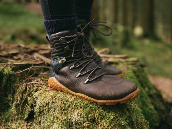 BenRead-Vivobarefoot-Lakes-Sarah-HiResJPEG-95