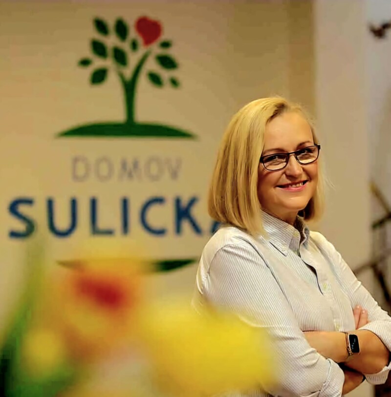 Z deníku šílené ředitelky 27: Hele, fakt je to vona!