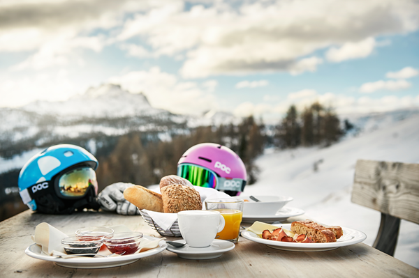 Alta Badia_Breakfast with powder snow_by Alex Moling (1)