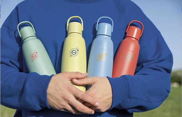 Sodastream_Fizz&Go COOL, 799 Kč, www.sodastream.cz