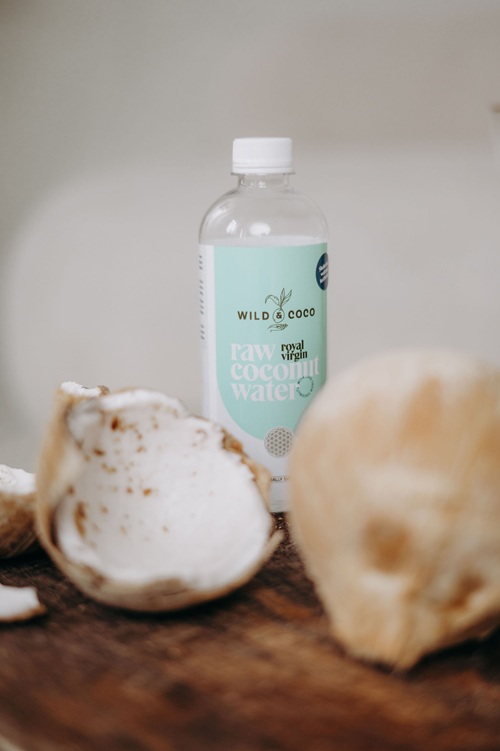 wildandcoco.com_Kokosova voda Royal Virgin BIO RAW_473 ml_149 Kc