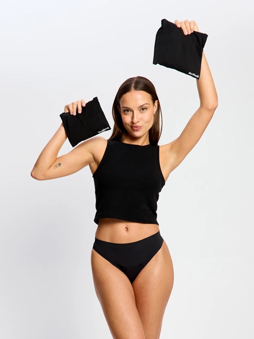 MB_Reusable_Waterproof_Bag_Medium_Black_Side